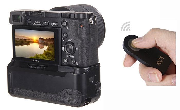 Battery grip for Sony a6000